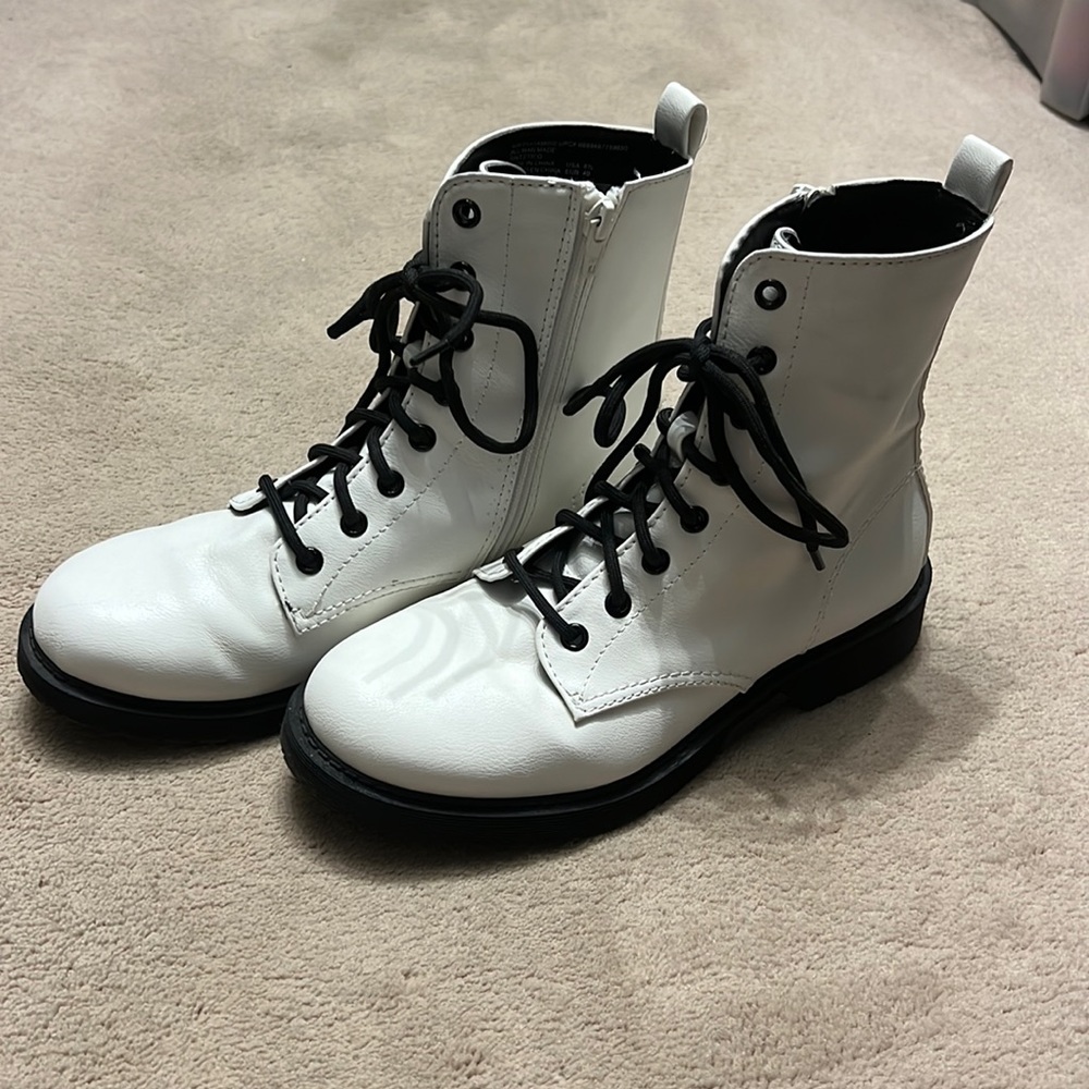 Time and Tru white combat boots, size 8.5